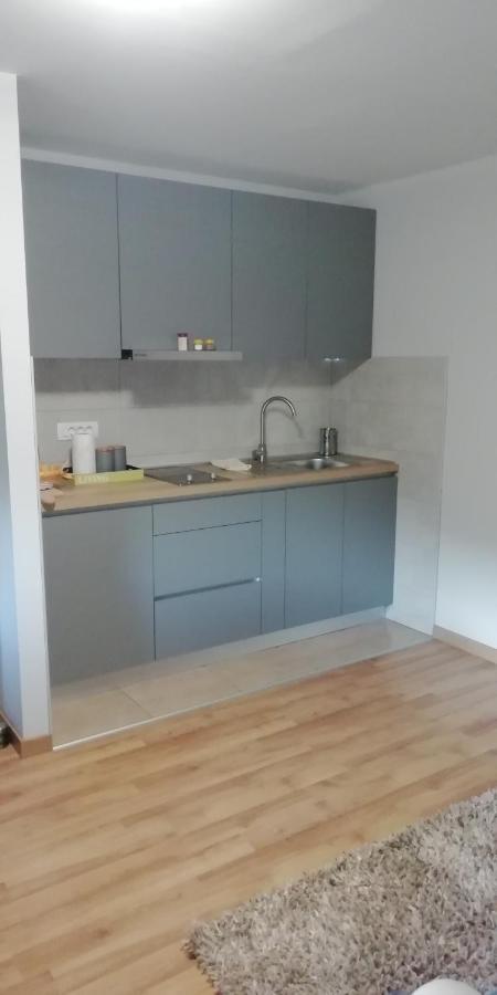 Apartman Luce Оточац Экстерьер фото