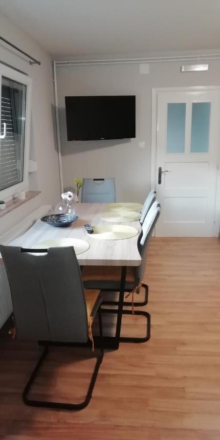 Apartman Luce Оточац Экстерьер фото