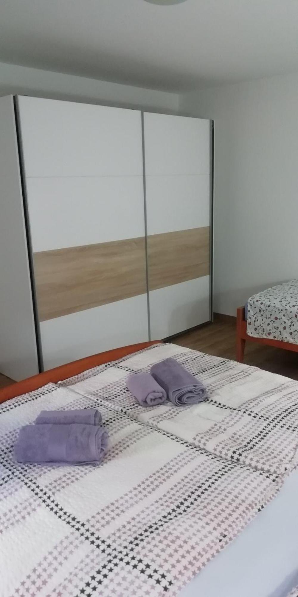 Apartman Luce Оточац Экстерьер фото